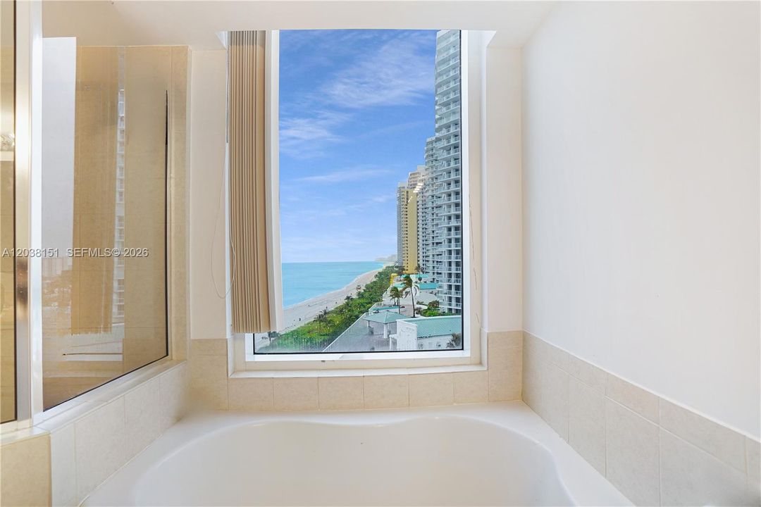 For Sale: $1,449,000 (2 beds, 2 baths, 1698 Square Feet)