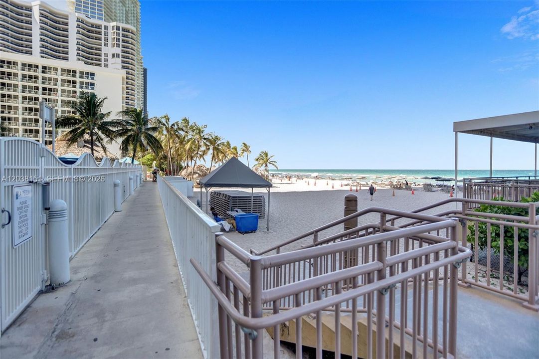 For Sale: $1,449,000 (2 beds, 2 baths, 1698 Square Feet)