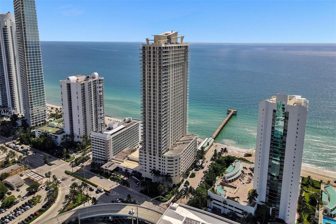 For Sale: $1,449,000 (2 beds, 2 baths, 1698 Square Feet)