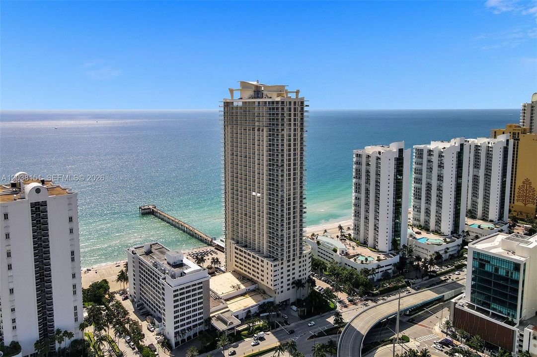 For Sale: $1,449,000 (2 beds, 2 baths, 1698 Square Feet)