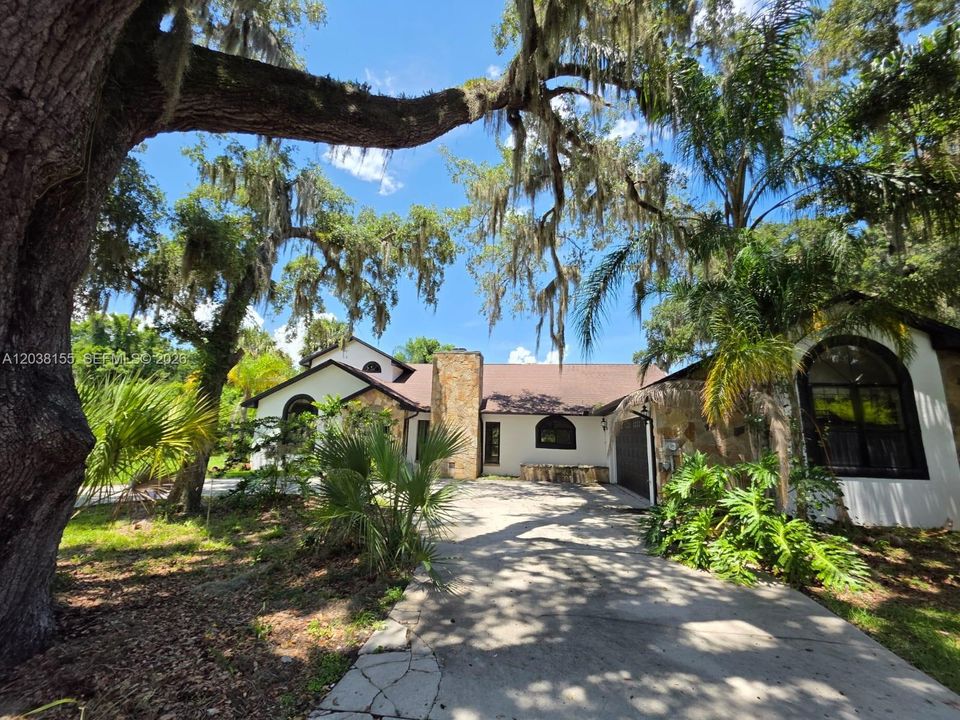 For Sale: $675,000 (4 beds, 2 baths, 3022 Square Feet)