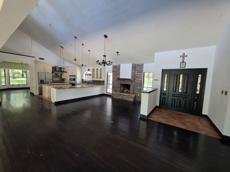 For Sale: $675,000 (4 beds, 2 baths, 3022 Square Feet)