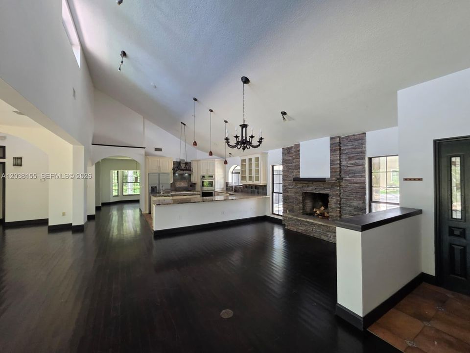 For Sale: $675,000 (4 beds, 2 baths, 3022 Square Feet)