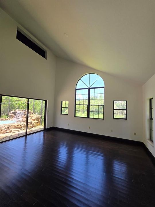 For Sale: $675,000 (4 beds, 2 baths, 3022 Square Feet)