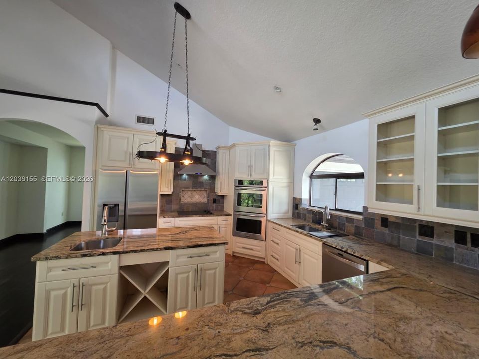 For Sale: $675,000 (4 beds, 2 baths, 3022 Square Feet)