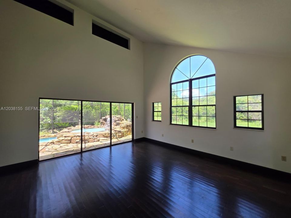 For Sale: $675,000 (4 beds, 2 baths, 3022 Square Feet)