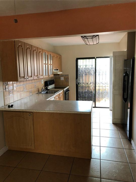 В аренду: $2,900 (3 спален, 2 ванн, 1229 Квадратных фут)
