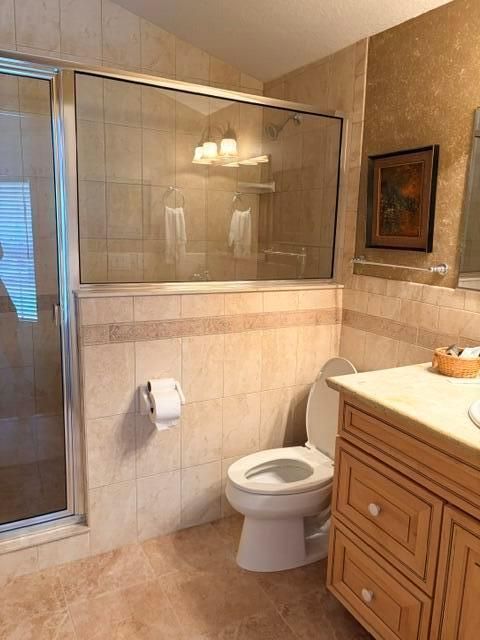 4393 second floor bath