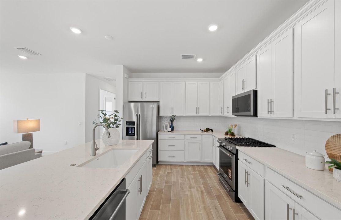 SWFL_DV_TWK_37650_Mystique_kitchen 5