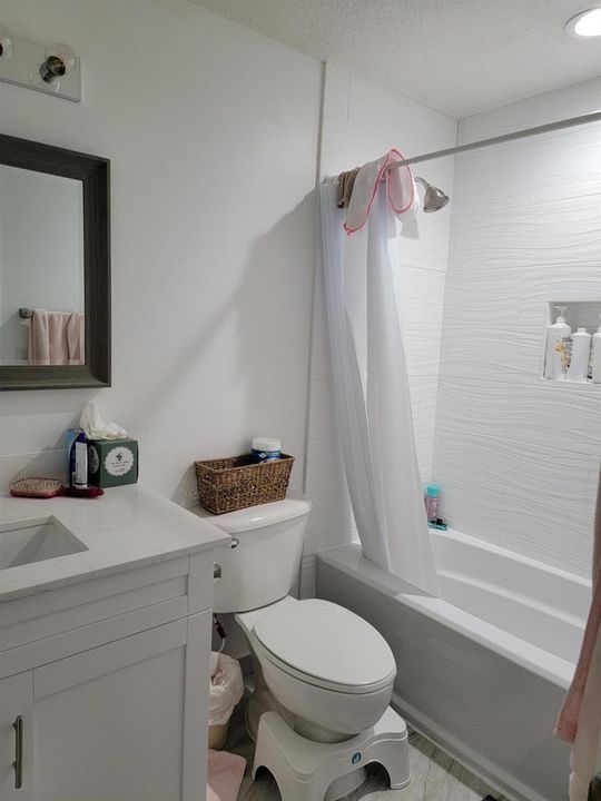 2nd bathroom