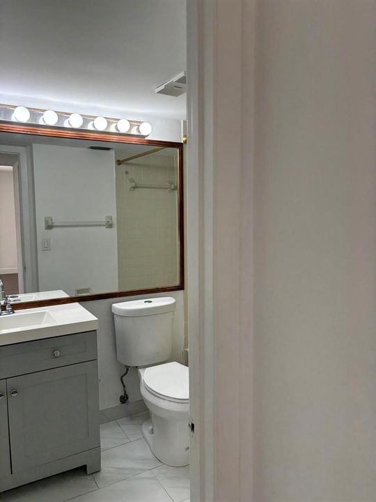 grand oasis bathe room 2
