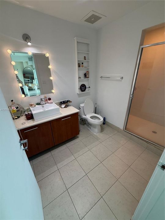 В аренду: $2,500 (0 спален, 1 ванн, 655 Квадратных фут)