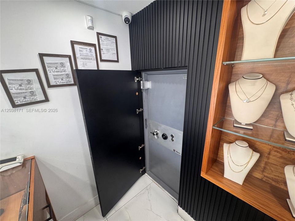 На продажу: $349,990 (0 спален, 0 ванн, 0 Квадратных фут)