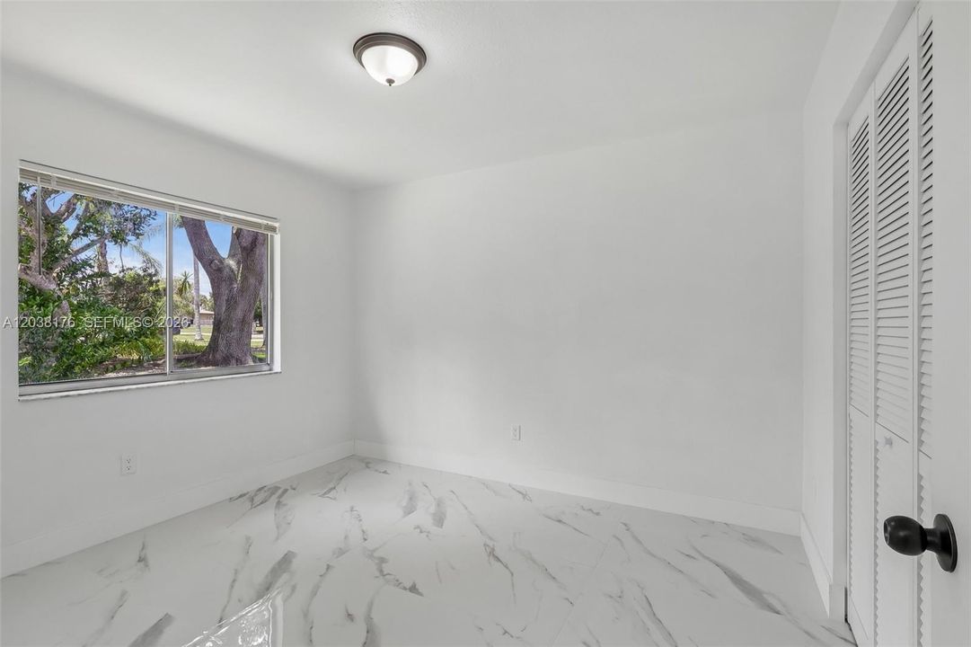 For Sale: $339,000 (5 beds, 2 baths, 0 Square Feet)