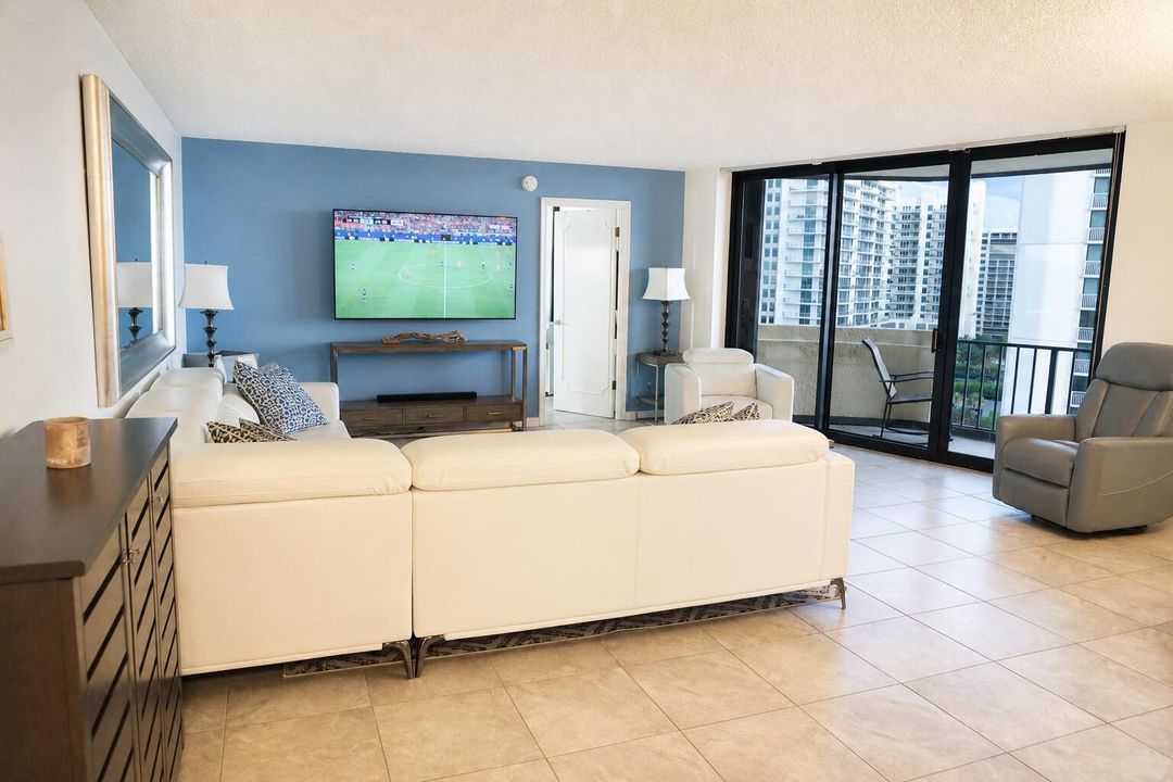 living area 3