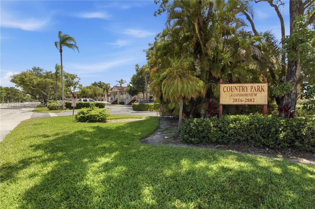 For Sale: $230,000 (2 beds, 2 baths, 1126 Square Feet)