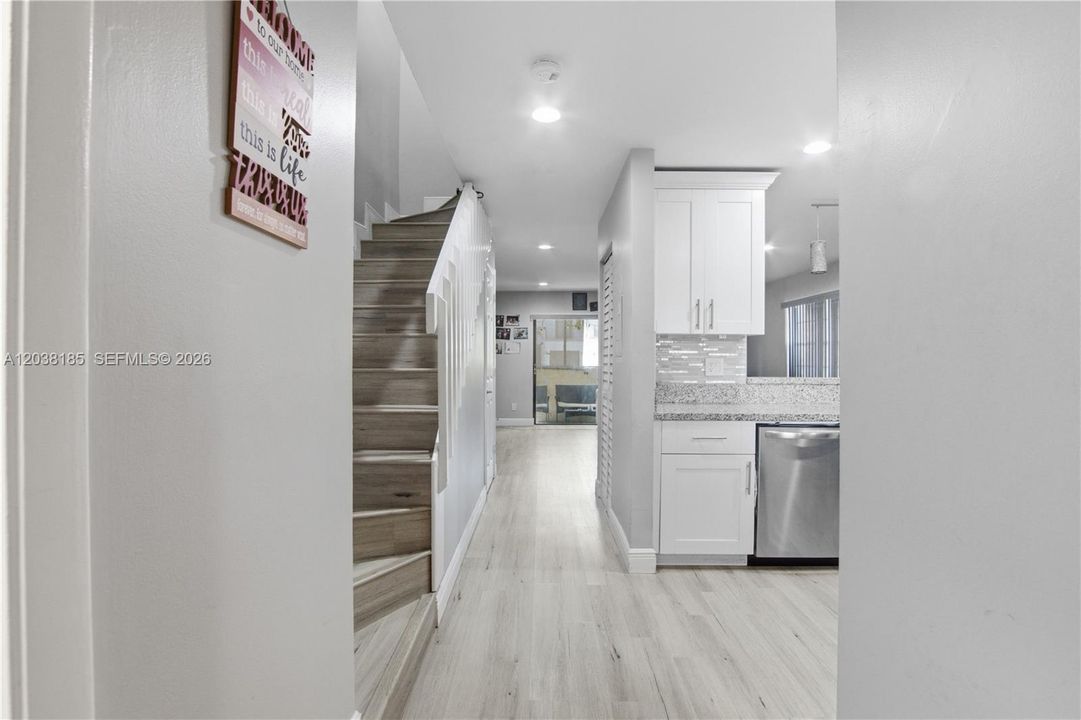For Sale: $230,000 (2 beds, 2 baths, 1126 Square Feet)