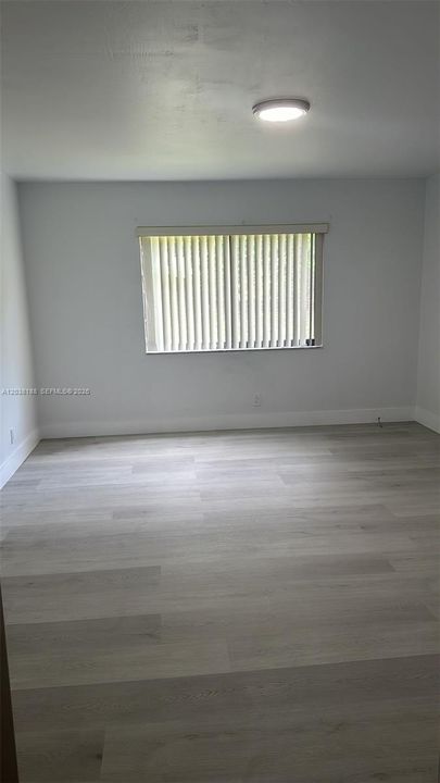 For Sale: $349,999 (2 beds, 2 baths, 1231 Square Feet)