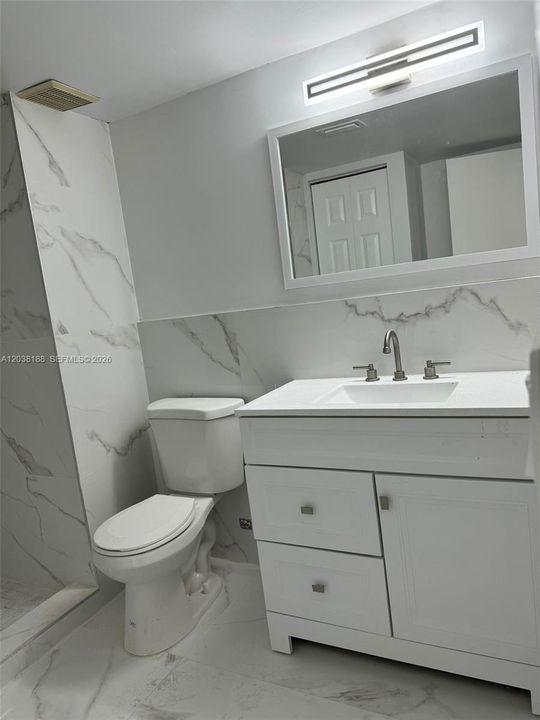 For Sale: $349,999 (2 beds, 2 baths, 1231 Square Feet)