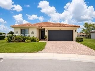For Rent: $2,850 (3 beds, 2 baths, 1837 Square Feet)