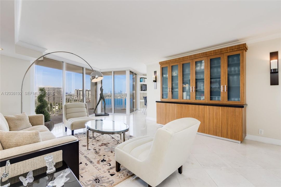 En Renta: $3,950 (2 camas, 2 baños, 1469 Pies cuadrados)
