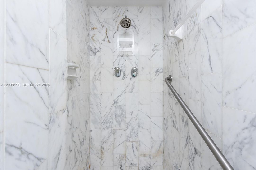 En Renta: $3,950 (2 camas, 2 baños, 1469 Pies cuadrados)