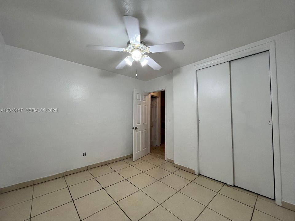 В аренду: $2,350 (3 спален, 1 ванн, 1043 Квадратных фут)