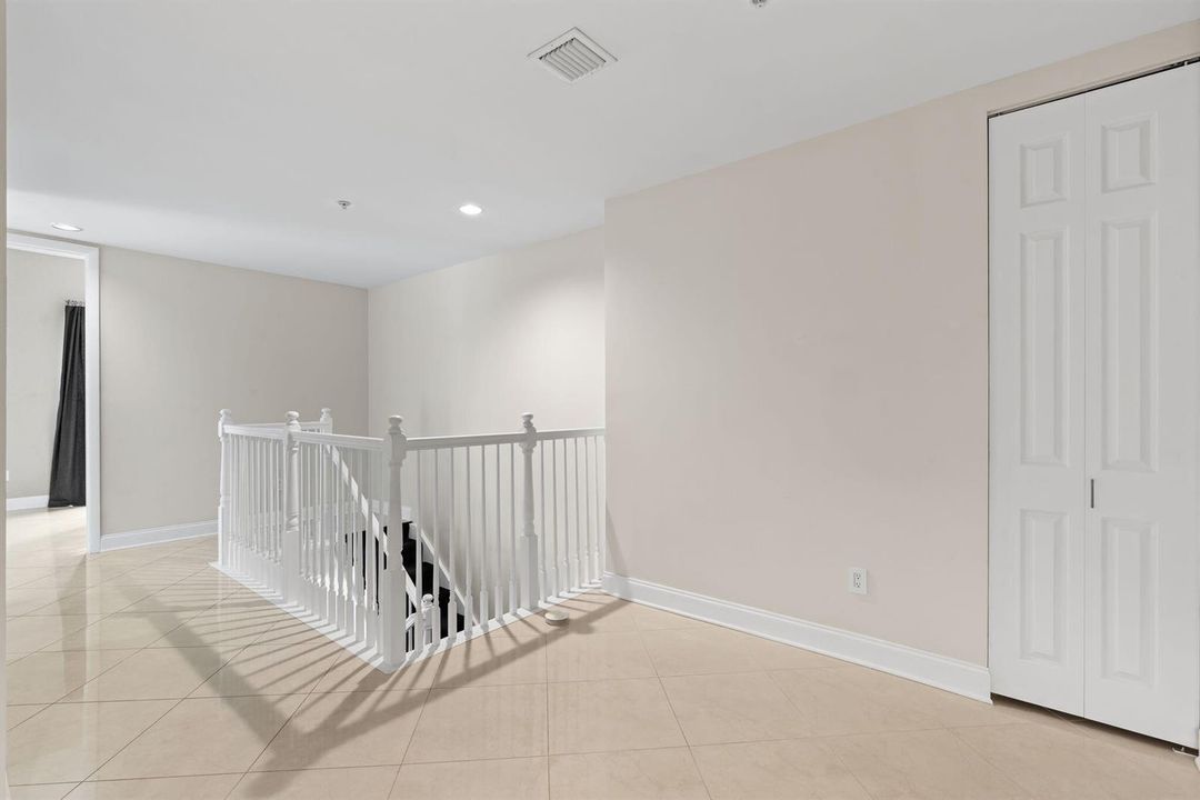 18-web-or-mls-2617 NE 14th Ave 109, Wilt