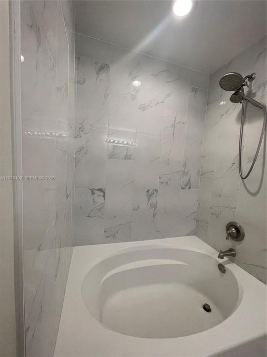 В аренду: $2,600 (2 спален, 1 ванн, 1110 Квадратных фут)