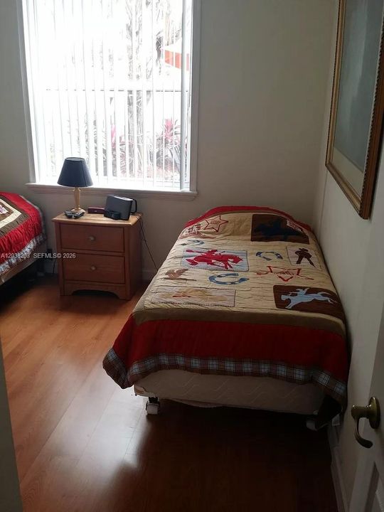 В аренду: $3,800 (4 спален, 2 ванн, 1854 Квадратных фут)