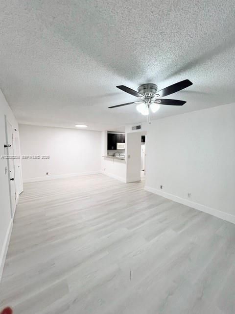 For Rent: $2,500 (3 beds, 2 baths, 1090 Square Feet)