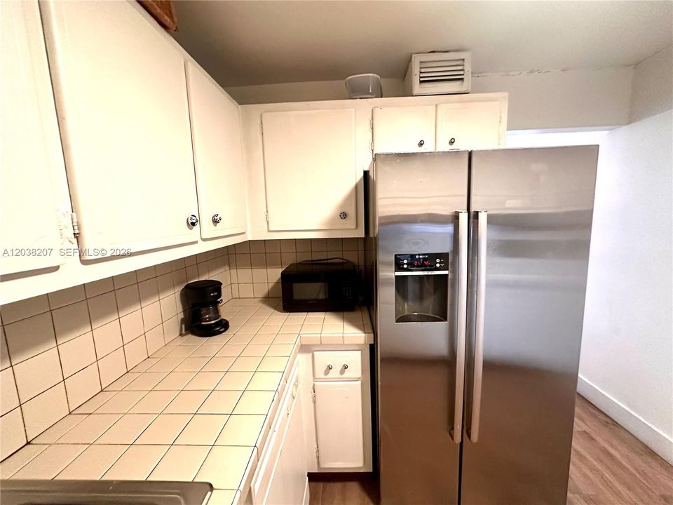 В аренду: $3,200 (2 спален, 2 ванн, 845 Квадратных фут)