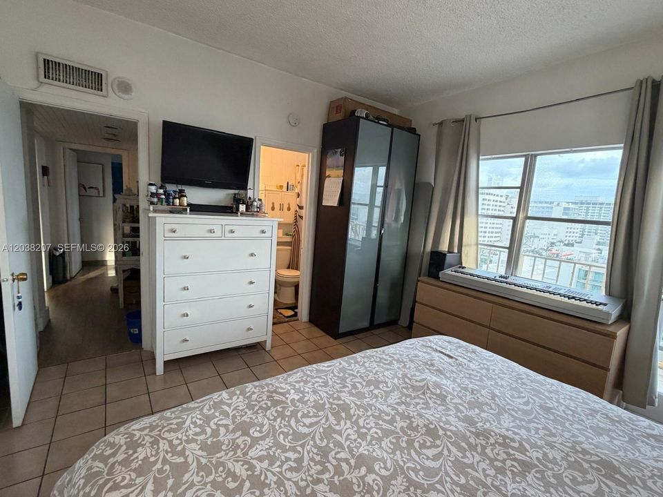 В аренду: $3,200 (2 спален, 2 ванн, 845 Квадратных фут)