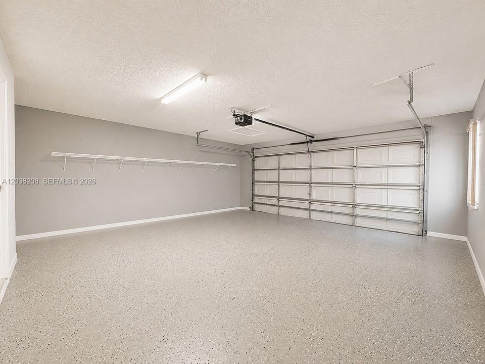 В аренду: $4,300 (4 спален, 2 ванн, 2318 Квадратных фут)