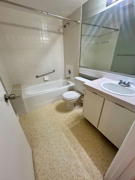 В аренду: $1,950 (2 спален, 2 ванн, 1104 Квадратных фут)
