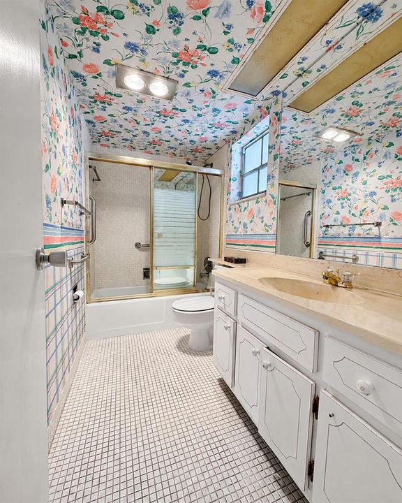 MASTER BATH 1