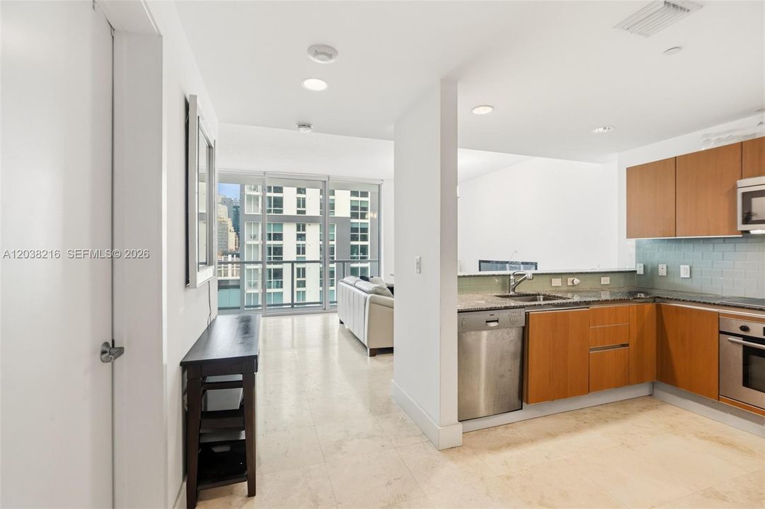 For Sale: $359,000 (0 beds, 1 baths, 601 Square Feet)