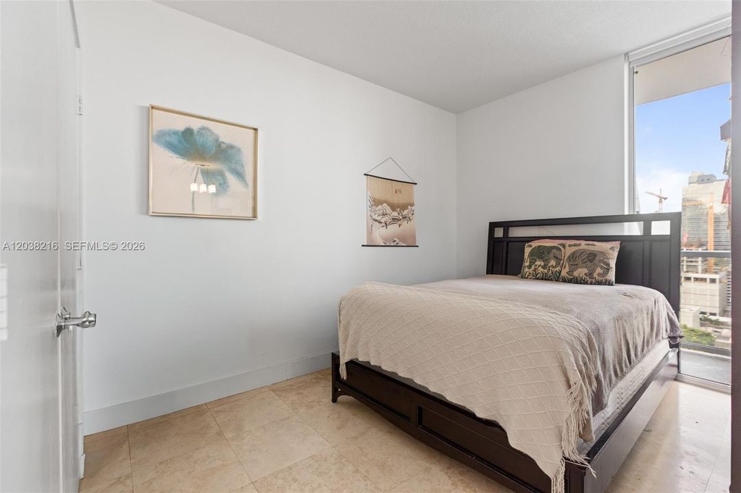For Sale: $359,000 (0 beds, 1 baths, 601 Square Feet)