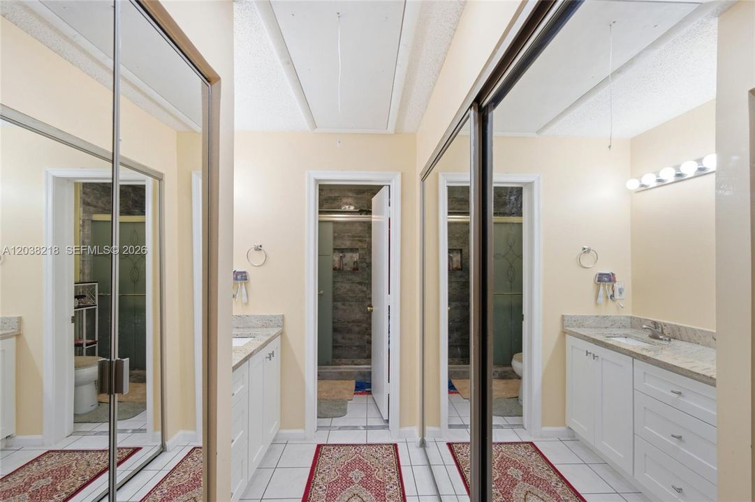 For Sale: $288,000 (2 beds, 2 baths, 1150 Square Feet)