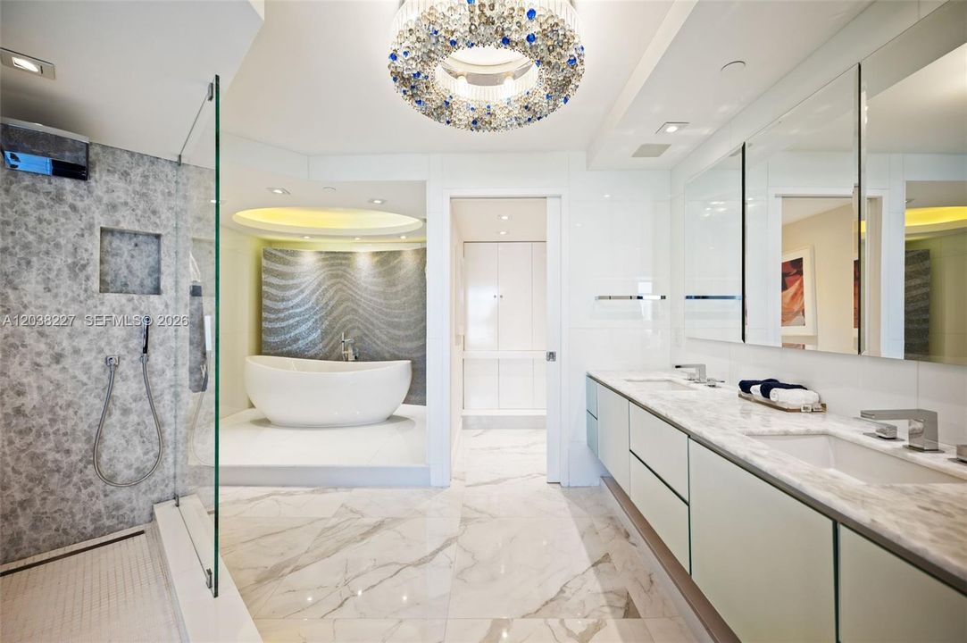 В аренду: $6,200 (2 спален, 2 ванн, 1694 Квадратных фут)