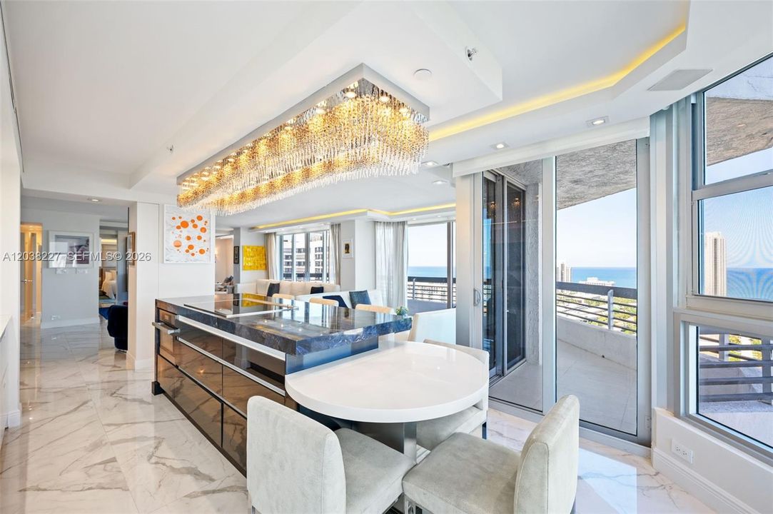 В аренду: $6,200 (2 спален, 2 ванн, 1694 Квадратных фут)