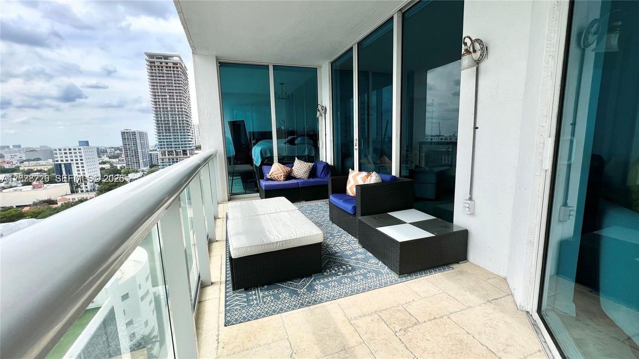 En Renta: $3,700 (2 camas, 2 baños, 1007 Pies cuadrados)