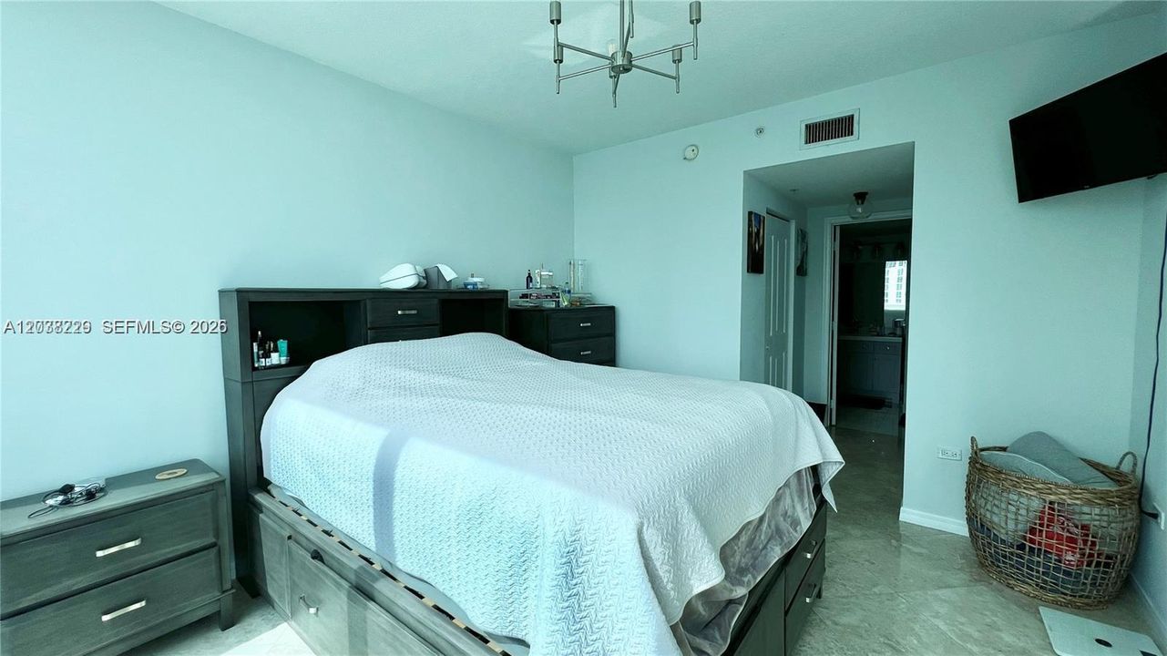 En Renta: $3,700 (2 camas, 2 baños, 1007 Pies cuadrados)