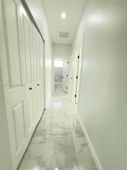 For Rent: $2,200 (3 beds, 2 baths, 1546 Square Feet)