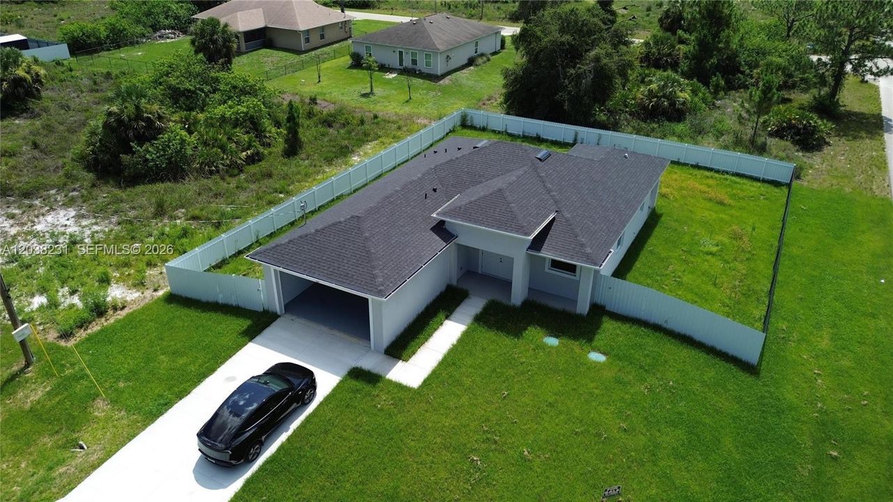 For Rent: $2,200 (3 beds, 2 baths, 1546 Square Feet)