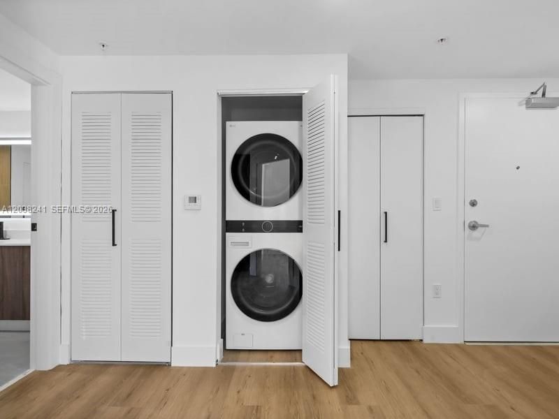 В аренду: $2,700 (2 спален, 2 ванн, 900 Квадратных фут)