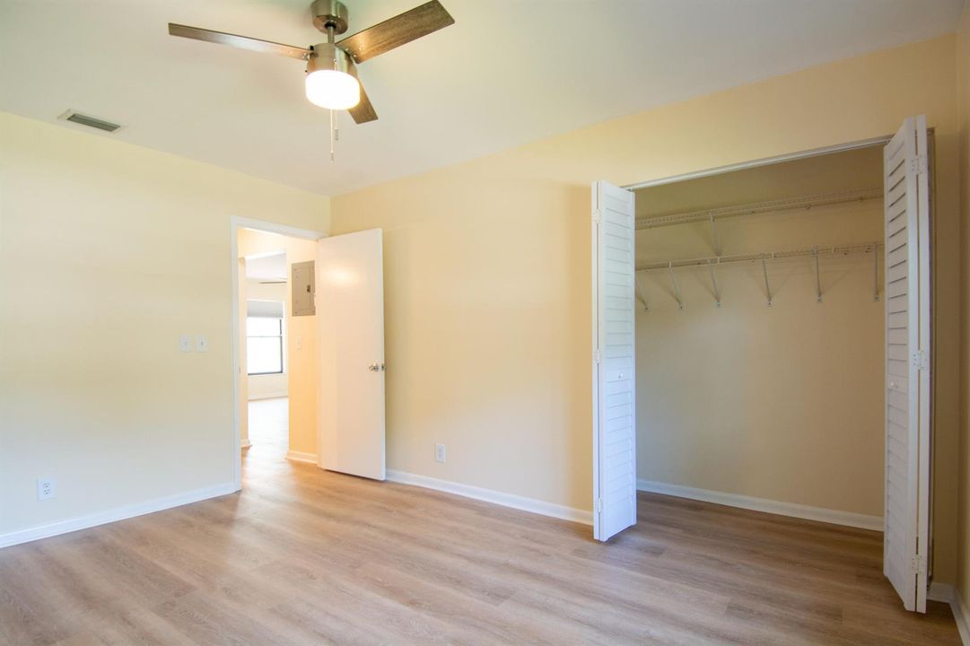 jup bed closet 2