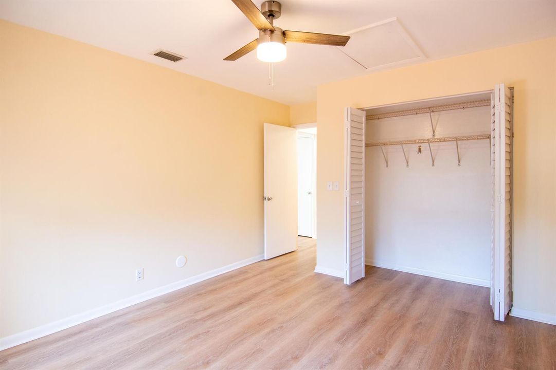 jup bed closet