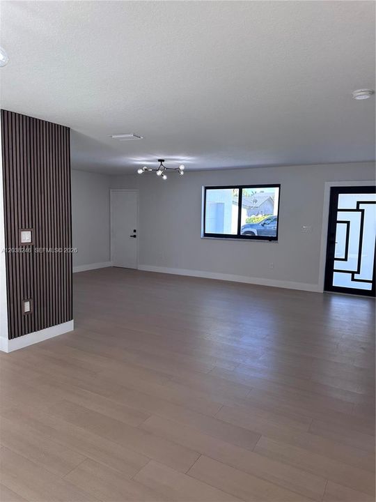 For Sale: $667,000 (4 beds, 2 baths, 1595 Square Feet)