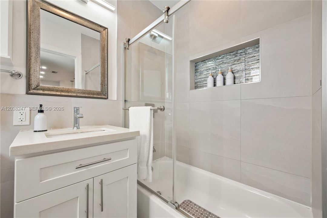 На продажу: $495,000 (3 спален, 1 ванн, 804 Квадратных фут)